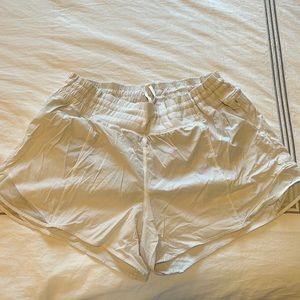 Lululemon Hotty Hot Shorts High-Rise 4 Inch White